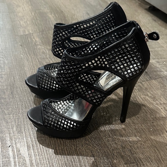 Simply Vera Vera Wang Black Mesh Heels - Picture 1 of 7
